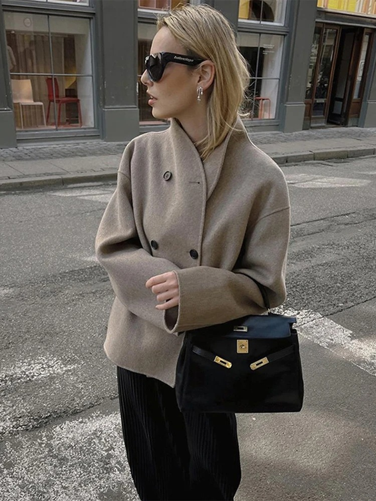 Khaki dubbele-breasted jas - stijlvolle oversized damesouterwear