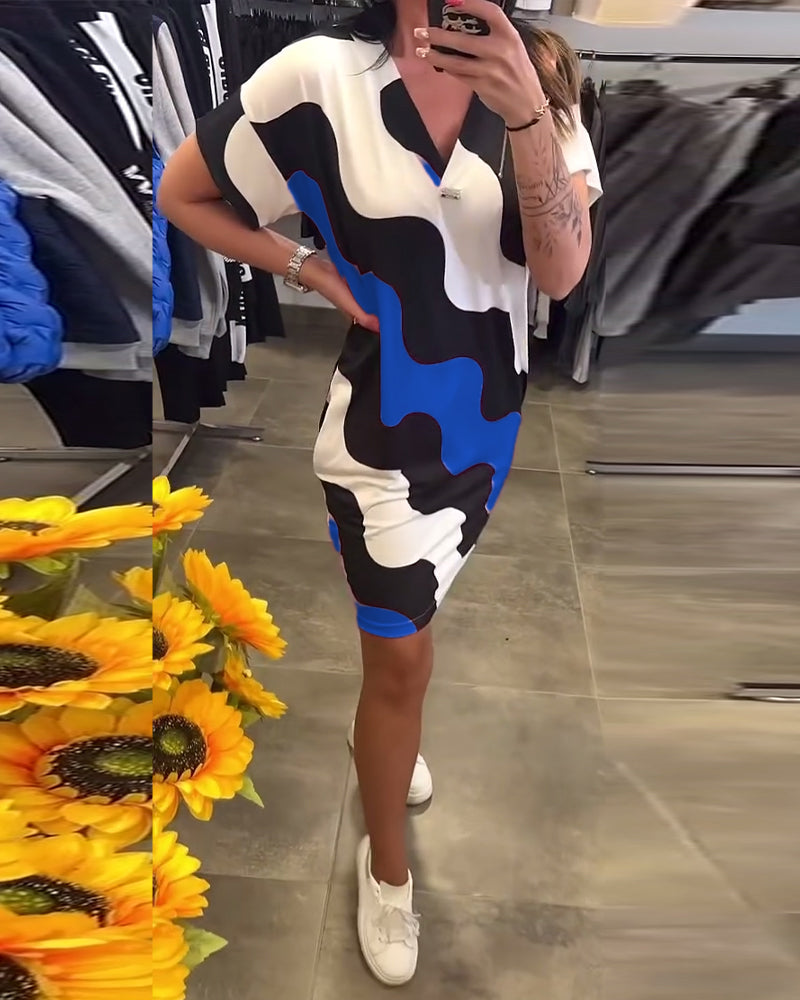 Jurk Met V-Hals En Golvend Print