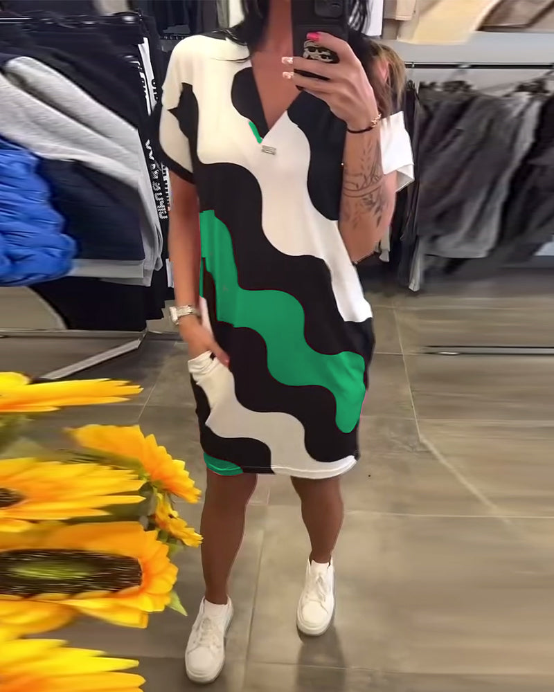 Jurk Met V-Hals En Golvend Print