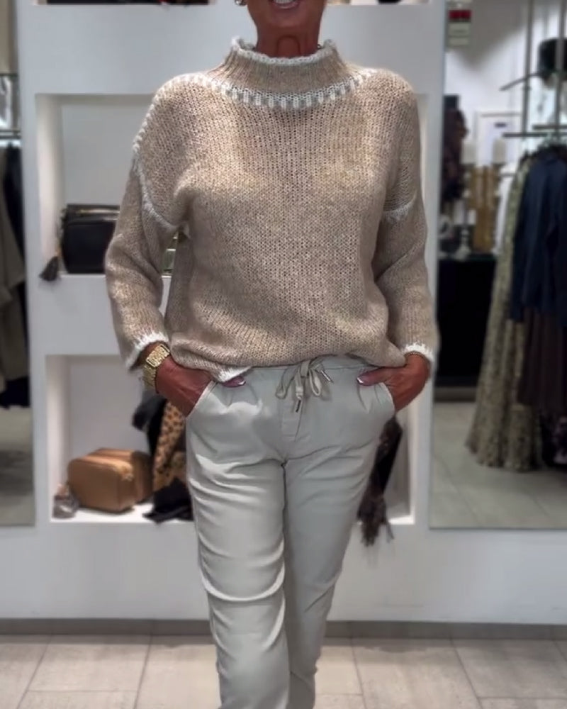 Veelzijdige Pullover Met Hoge Hals En Contrasterende Kleuren