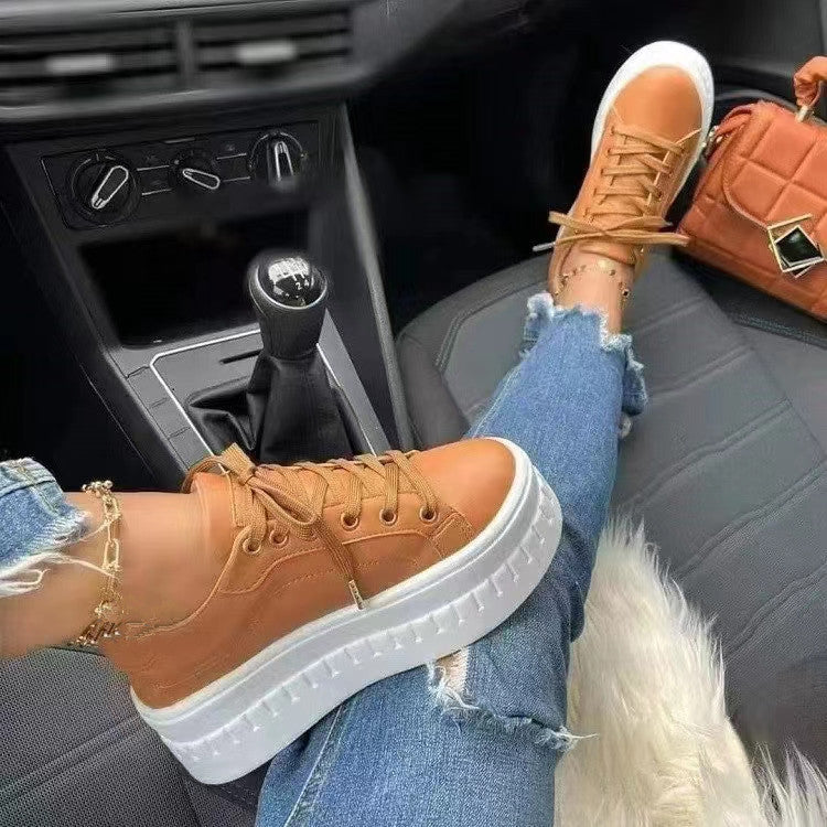 Ontspannen platform sneakers - stijlvolle dames schoenen met ergonomische hoge zool