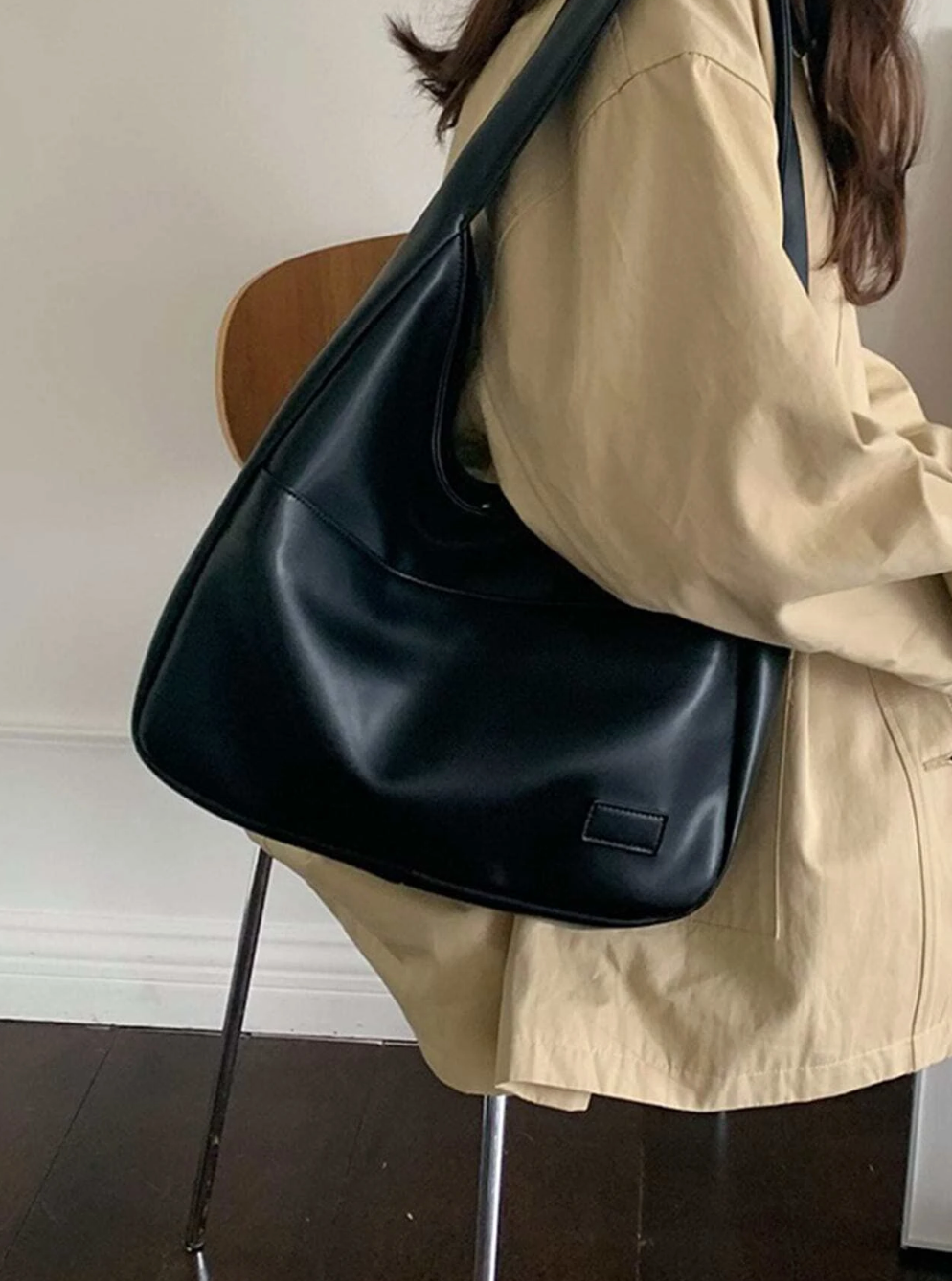 Zwarte schoudertas van imitatieleer