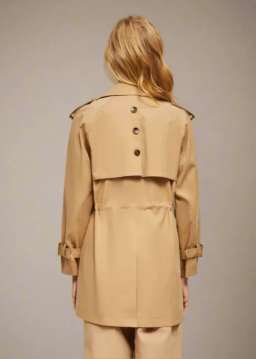 Beige dubbele rij knopen trenchcoat voor dames - klassieke lange jas