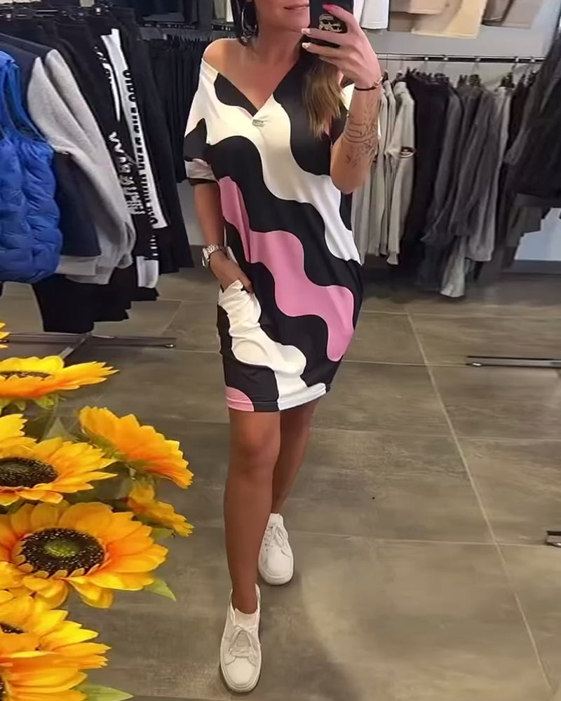 Jurk Met V-Hals En Golvend Print