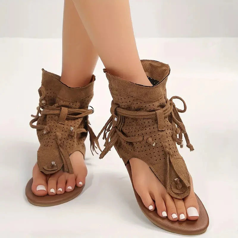 Bruine sandalen met franjes en veters
