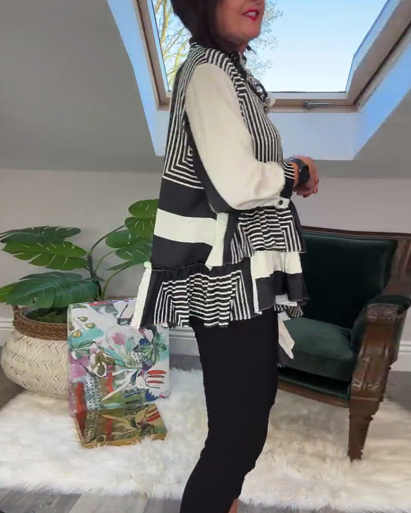 Modieus overhemd met onregelmatige patchwork-knopen en print