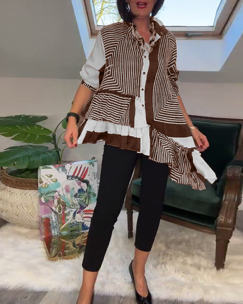 Modieus overhemd met onregelmatige patchwork-knopen en print