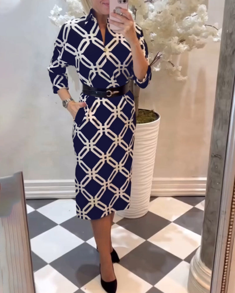 Elegante jurk met geometrische print en zijsplit