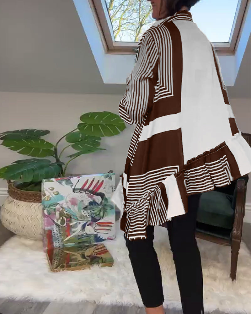 Modieus overhemd met onregelmatige patchwork-knopen en print