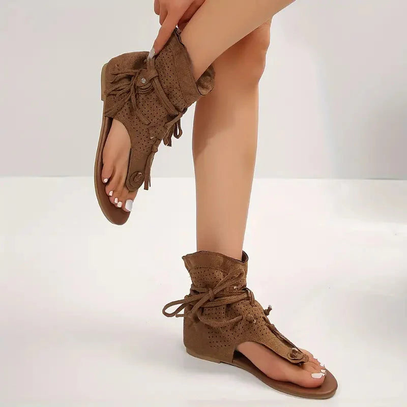 Bruine sandalen met franjes en veters