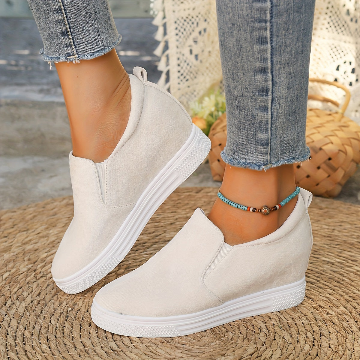 Slip-on suede sneakers - casual dames sneakers met wedge zool
