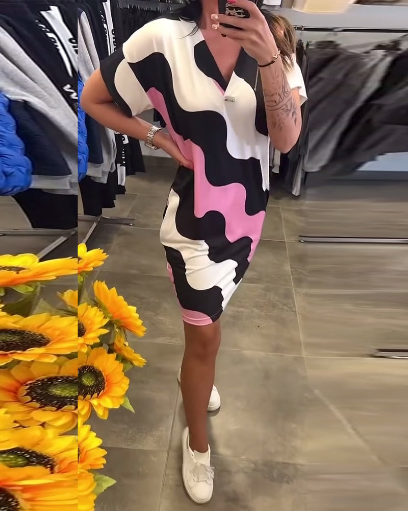 Jurk Met V-Hals En Golvend Print