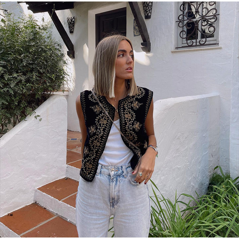 Zwarte geborduurde gilet - elegante mouwloze jas voor dames