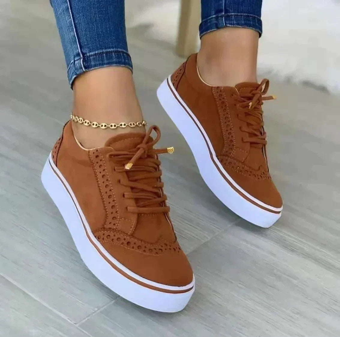 Dames trendy sneakers - stijlvolle bruine veterschoenen