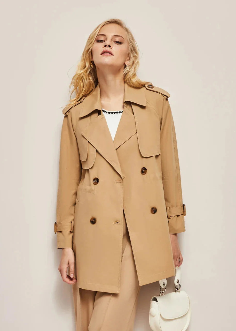 Beige dubbele rij knopen trenchcoat voor dames - klassieke lange jas