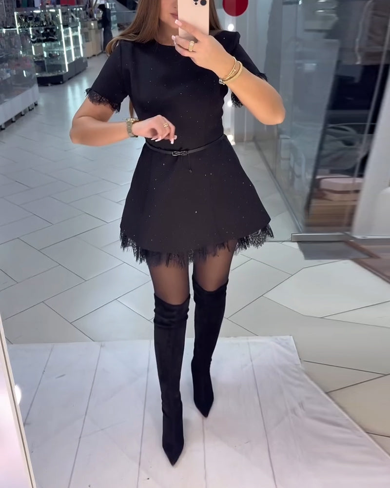 Glinsterende Kantjurk Met Korte Mouwen En A-Lijn